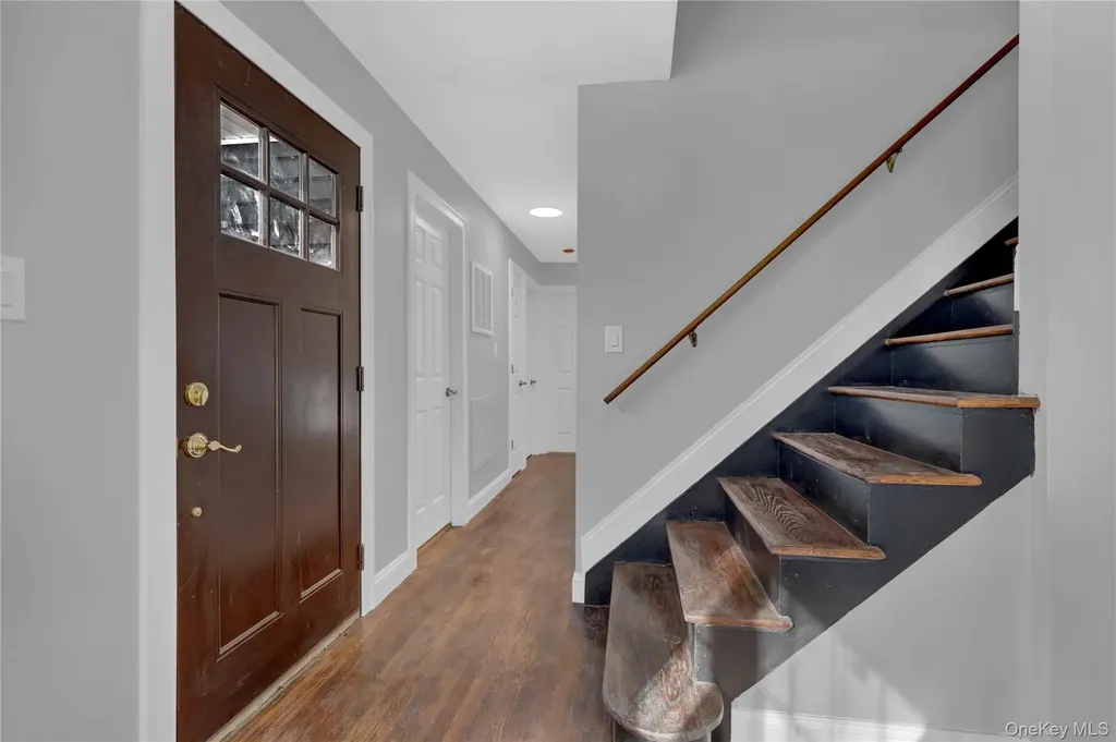 321 Smith Road Shirley NY 11967