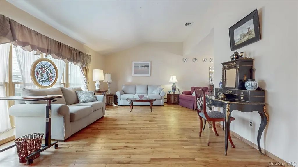3291 Wolfson Drive Baldwin NY 11510