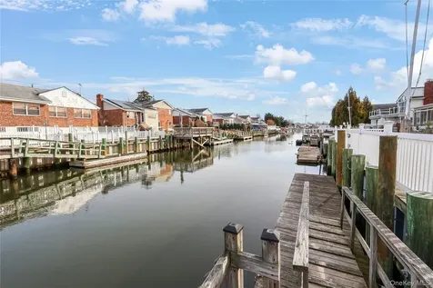 3291 Wolfson Drive Baldwin NY 11510