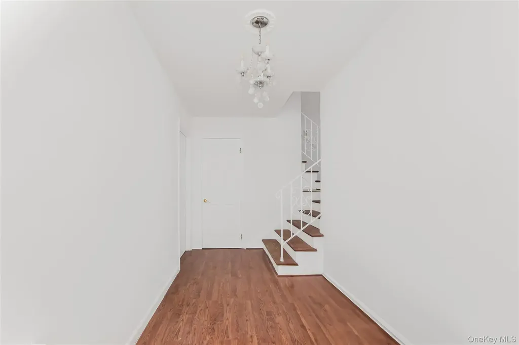 305 Glenbrook Avenue Yonkers NY 10705
