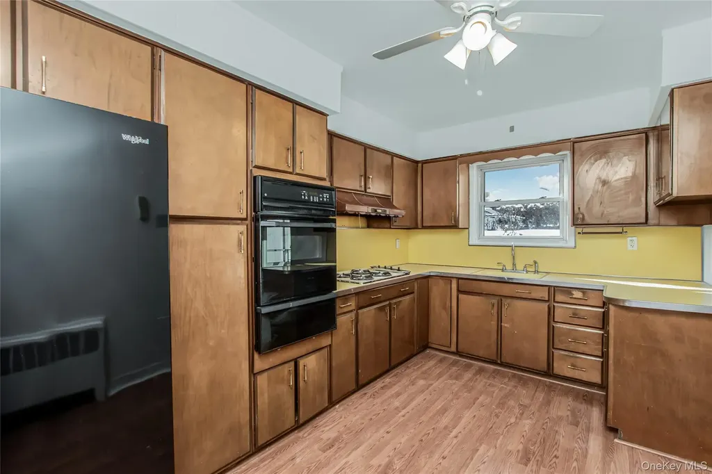 305 Glenbrook Avenue Yonkers NY 10705