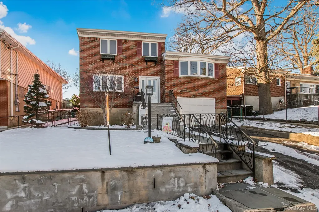 305 Glenbrook Avenue Yonkers NY 10705