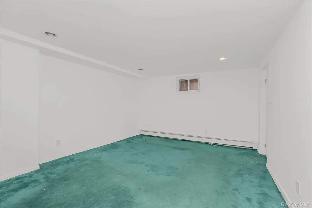 305 Glenbrook Avenue Yonkers NY 10705