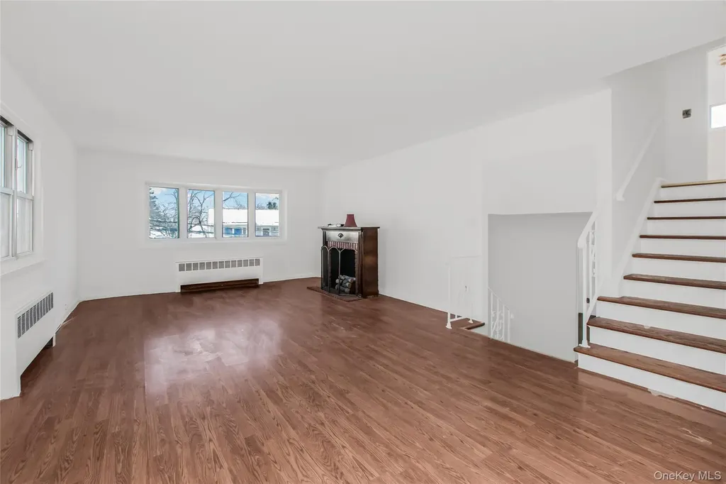 305 Glenbrook Avenue Yonkers NY 10705