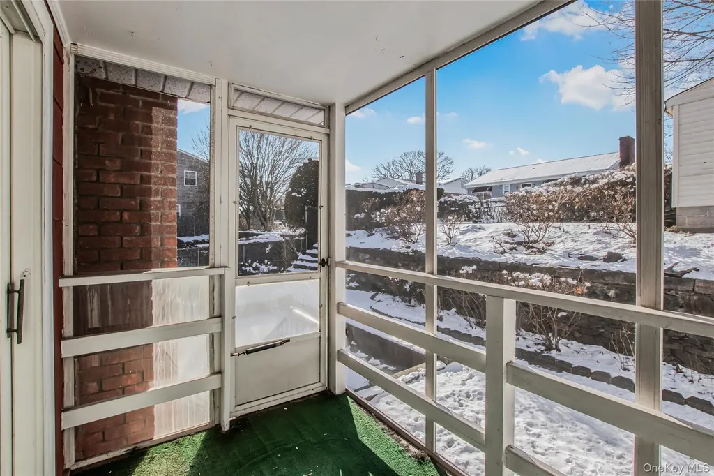 305 Glenbrook Avenue Yonkers NY 10705