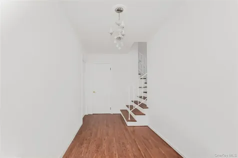 305 Glenbrook Avenue Yonkers NY 10705