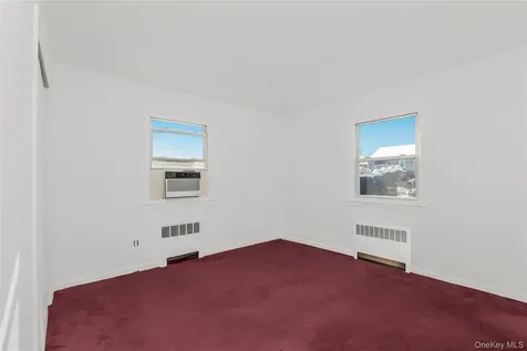 305 Glenbrook Avenue Yonkers NY 10705