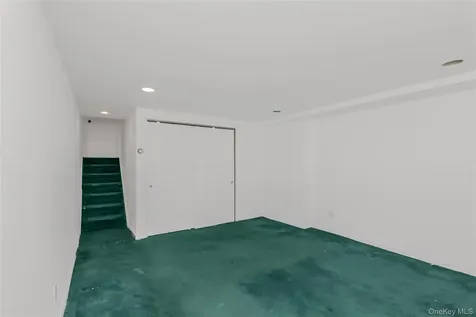 305 Glenbrook Avenue Yonkers NY 10705