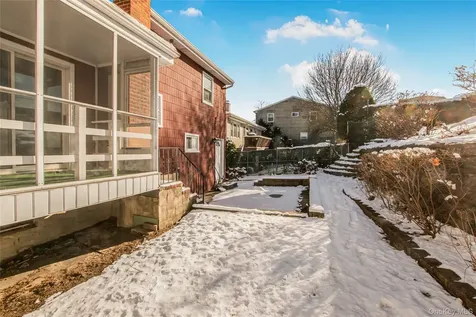 305 Glenbrook Avenue Yonkers NY 10705