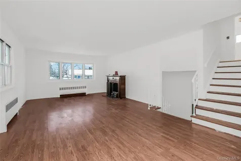 305 Glenbrook Avenue Yonkers NY 10705