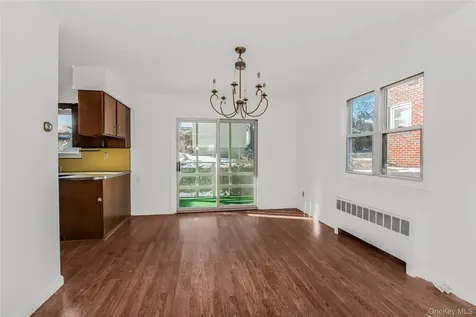 305 Glenbrook Avenue Yonkers NY 10705
