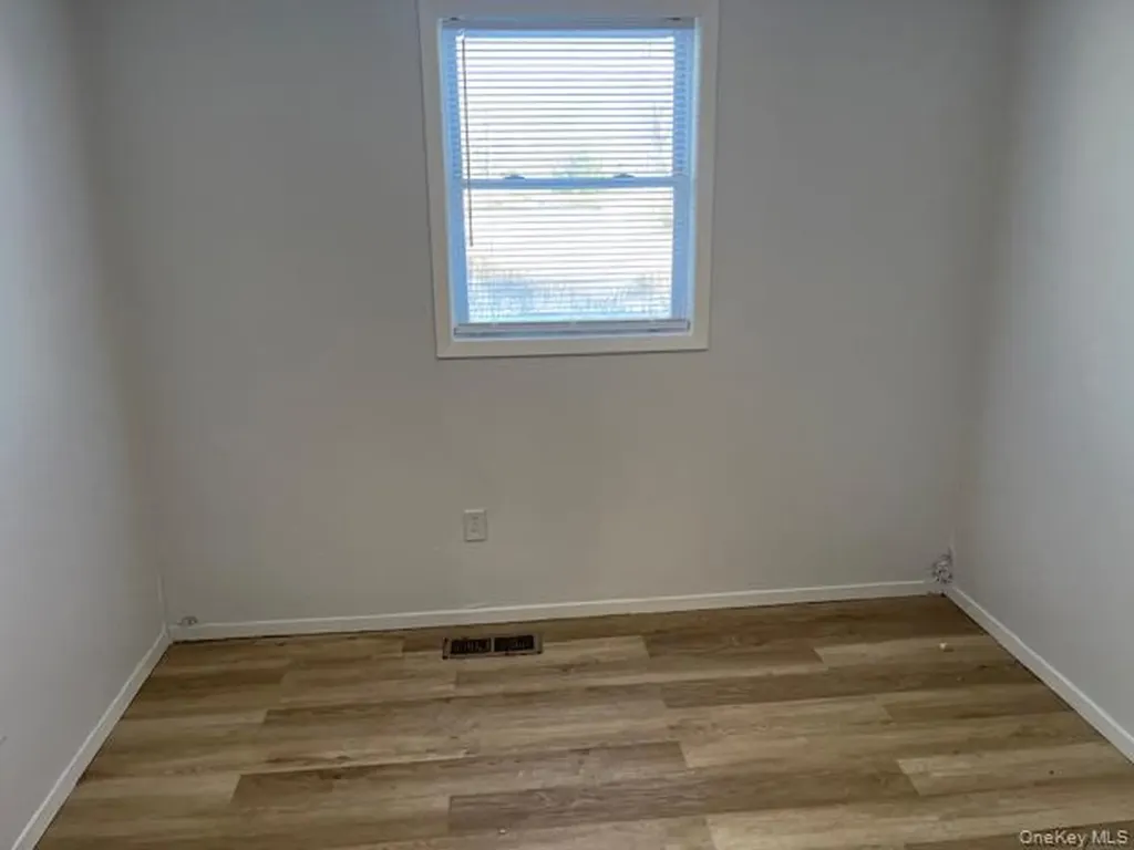 84 Point Road Flanders NY 11901