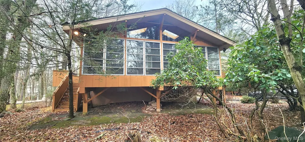 63 Pebble Path Rock Hill NY 12775