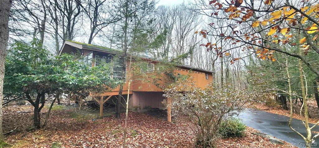63 Pebble Path Rock Hill NY 12775