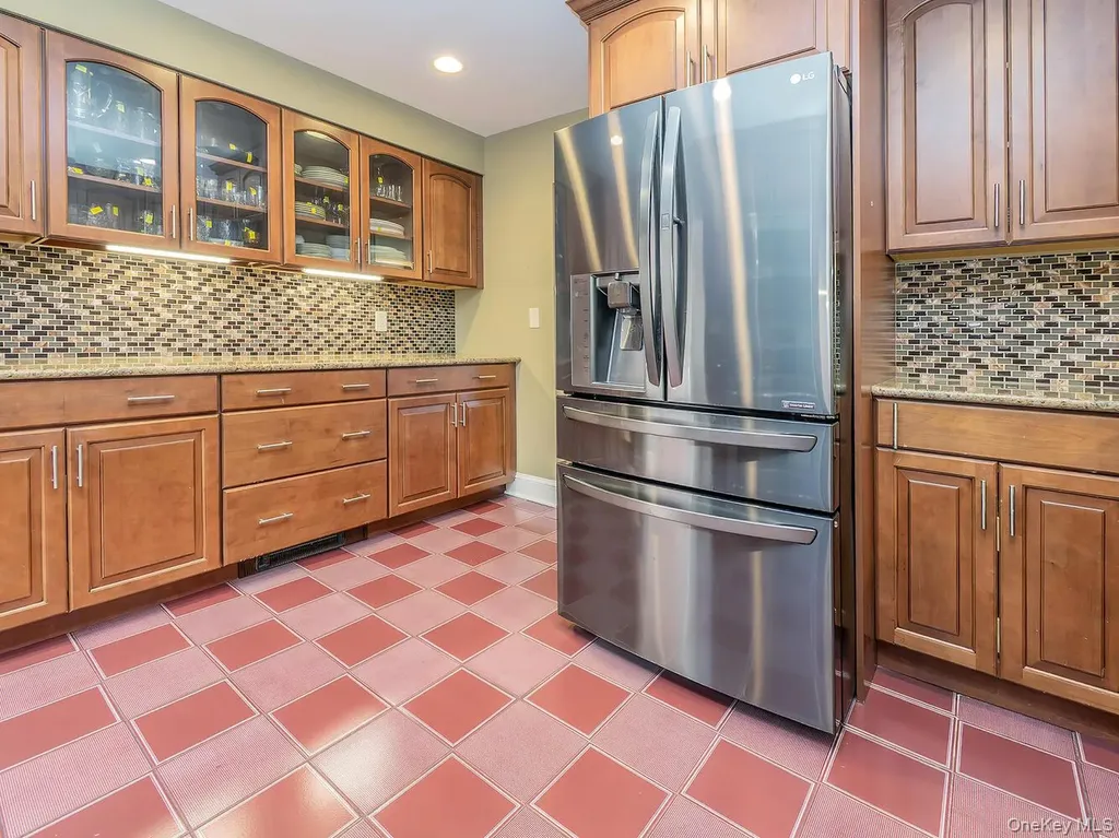 2 Stonytown Road Manhasset NY 11030