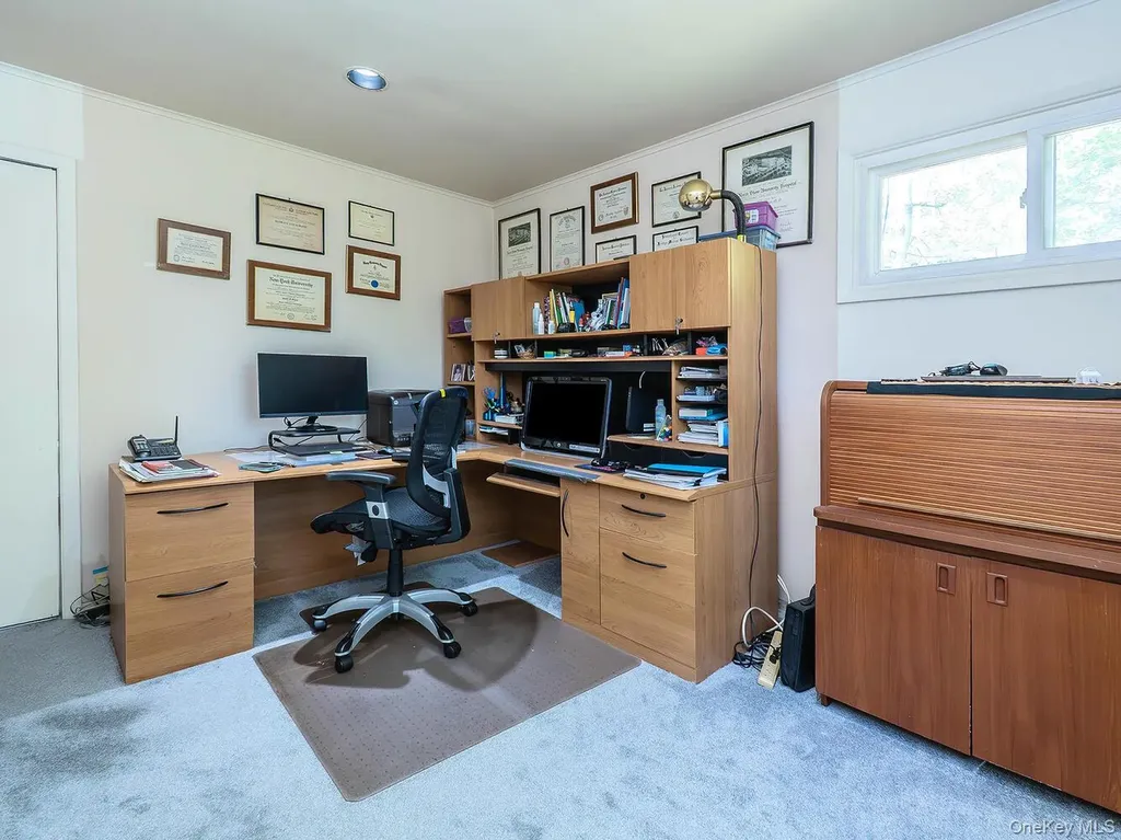 2 Stonytown Road Manhasset NY 11030