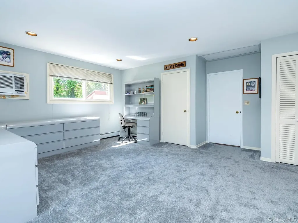 2 Stonytown Road Manhasset NY 11030