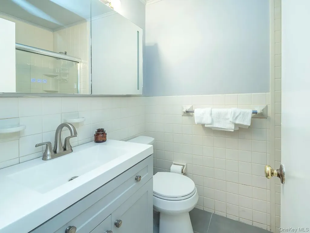 2 Stonytown Road Manhasset NY 11030