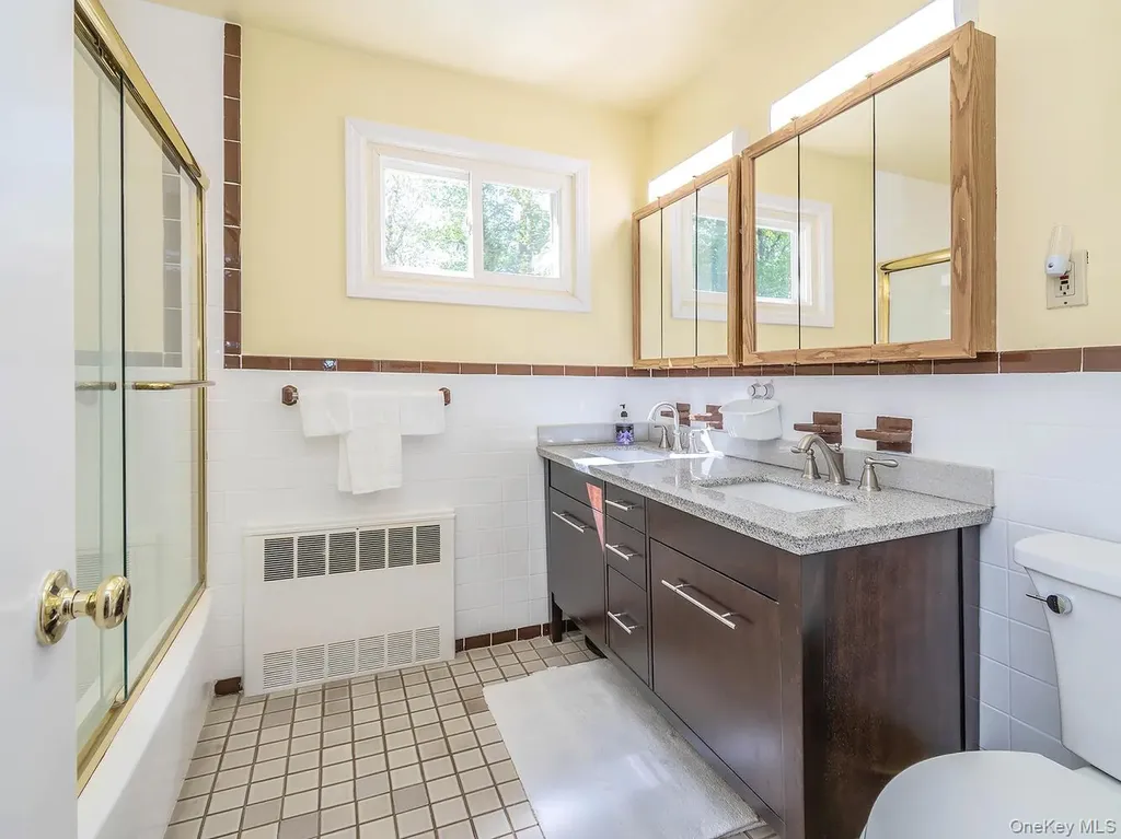 2 Stonytown Road Manhasset NY 11030
