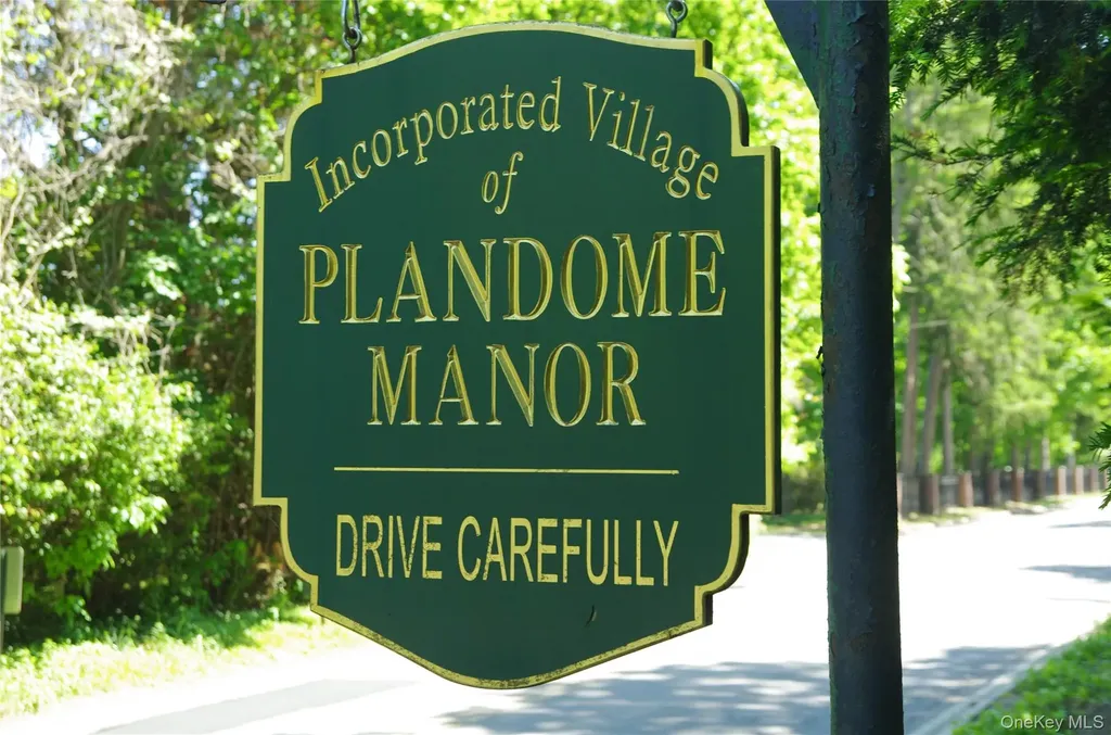 2 Stonytown Road Manhasset NY 11030
