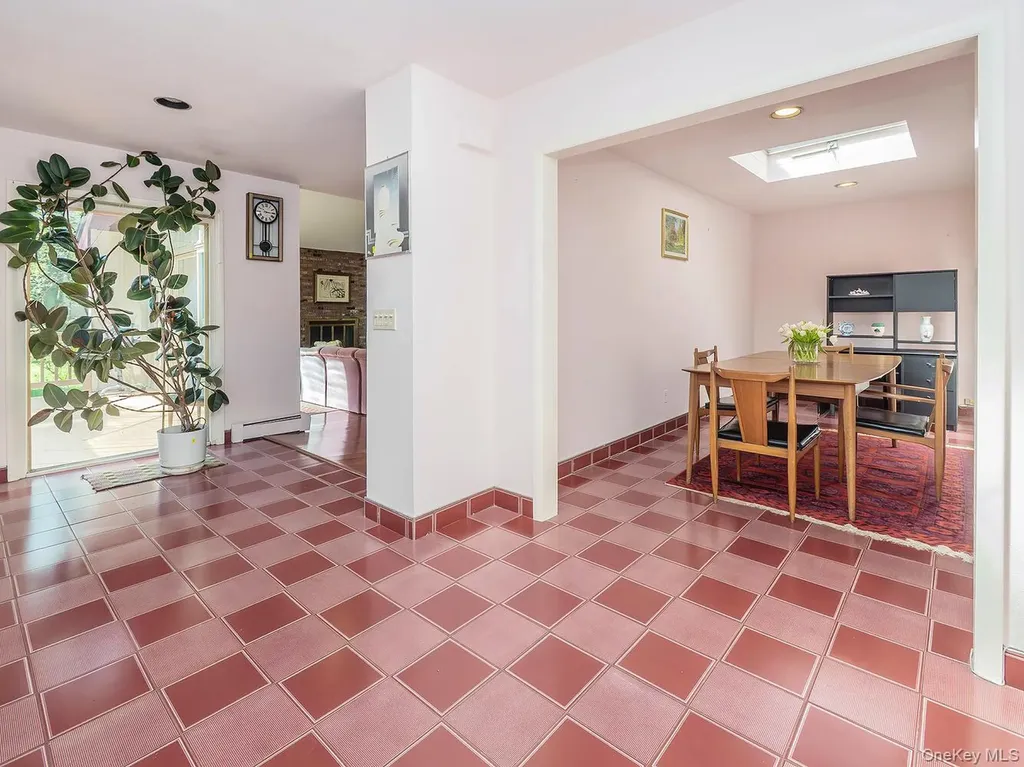 2 Stonytown Road Manhasset NY 11030