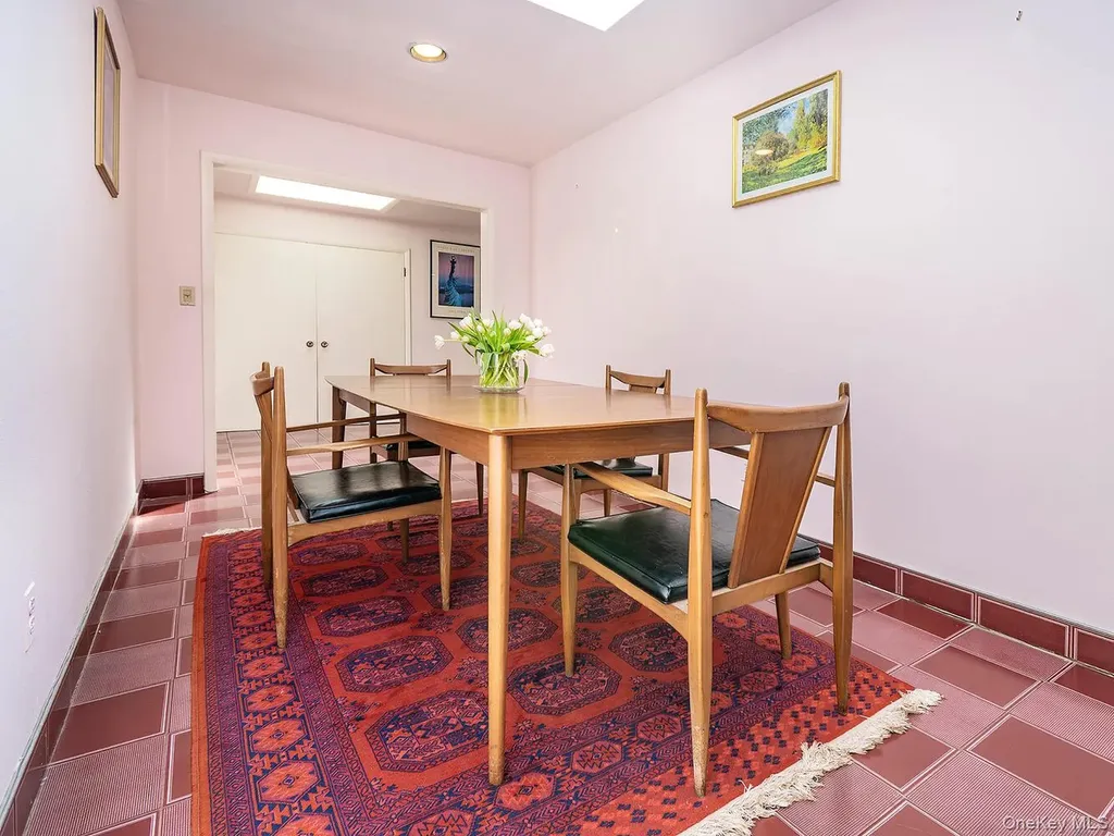 2 Stonytown Road Manhasset NY 11030