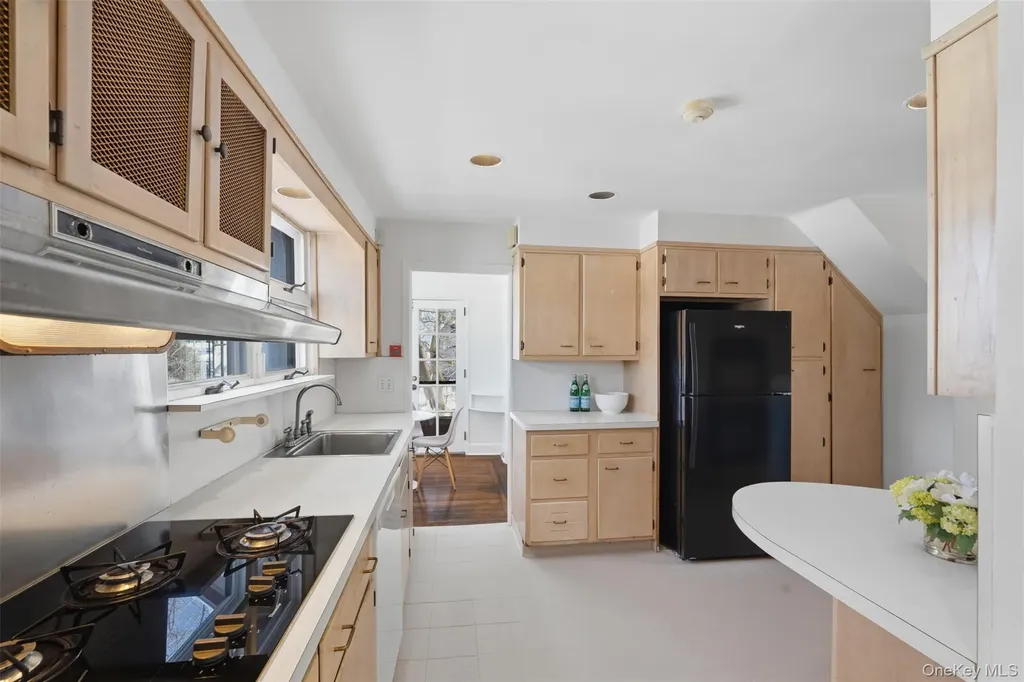 2 Springdale Road Larchmont NY 10538