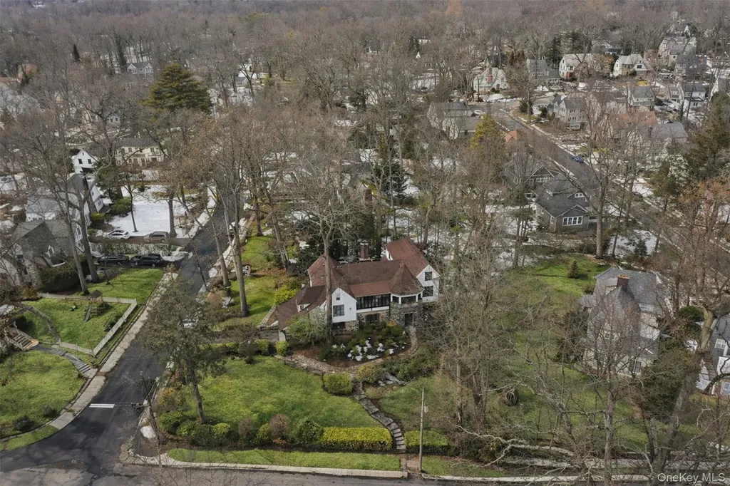 2 Springdale Road Larchmont NY 10538