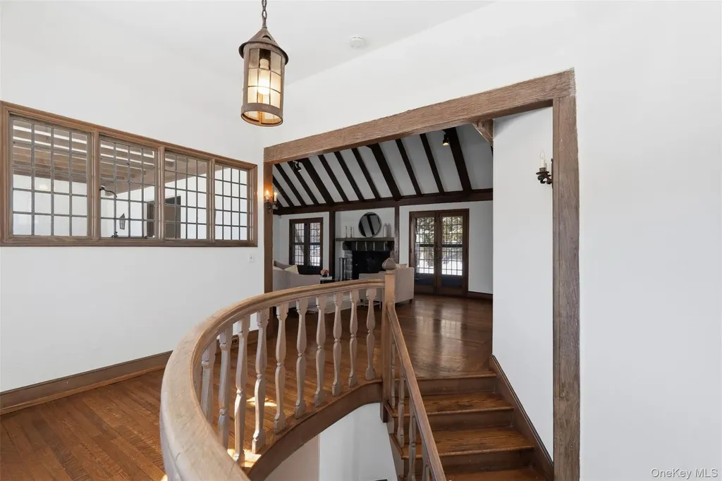2 Springdale Road Larchmont NY 10538
