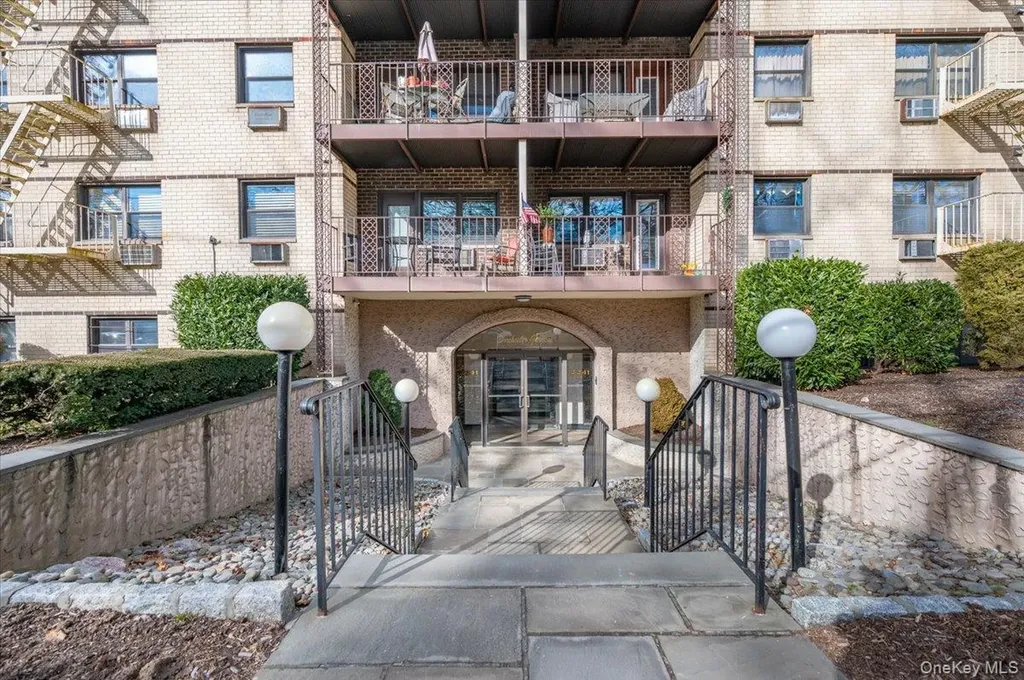 2241 Palmer Avenue New Rochelle NY 10801