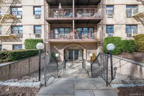 2241 Palmer Avenue New Rochelle NY 10801
