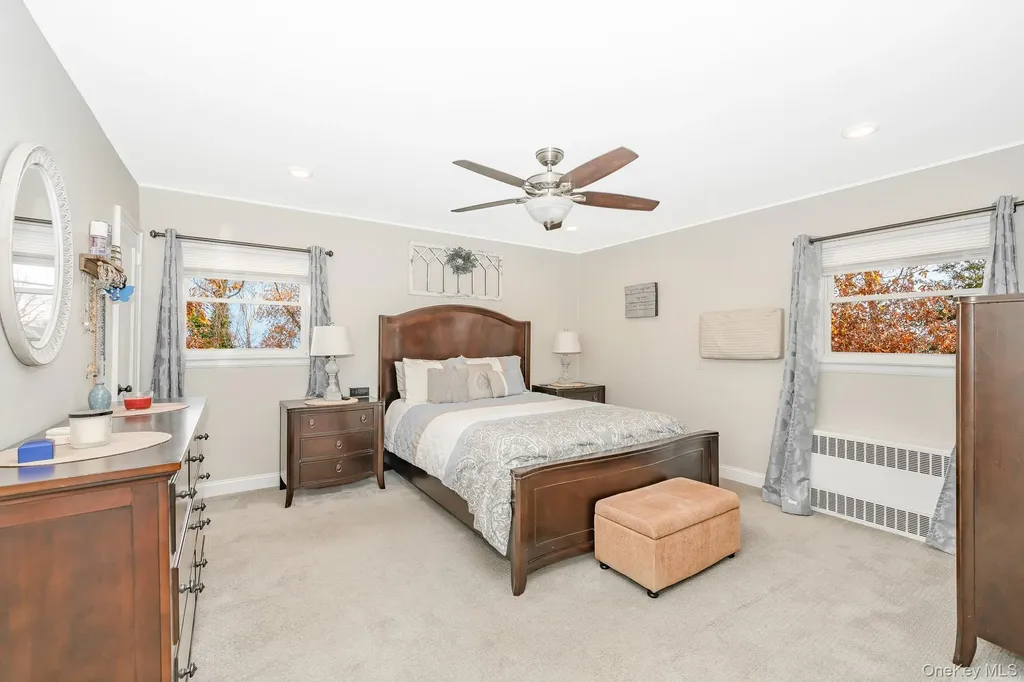 3738 Regent Lane Wantagh NY 11793