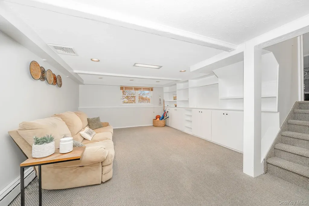 3738 Regent Lane Wantagh NY 11793