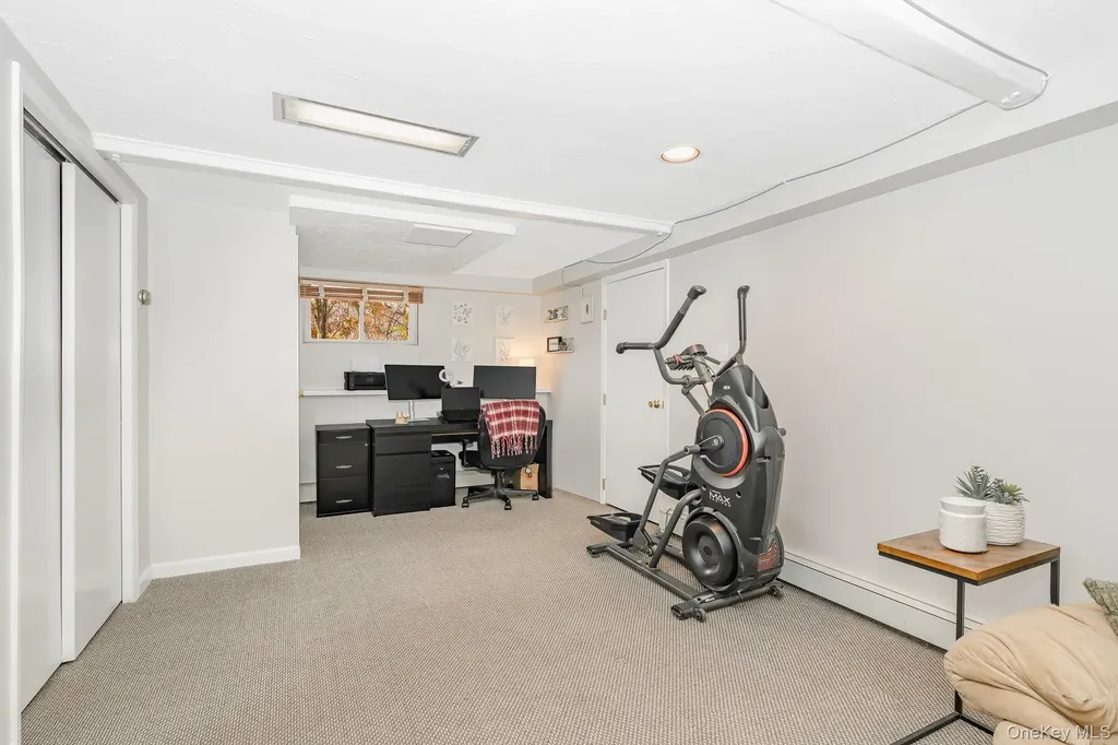 3738 Regent Lane Wantagh NY 11793