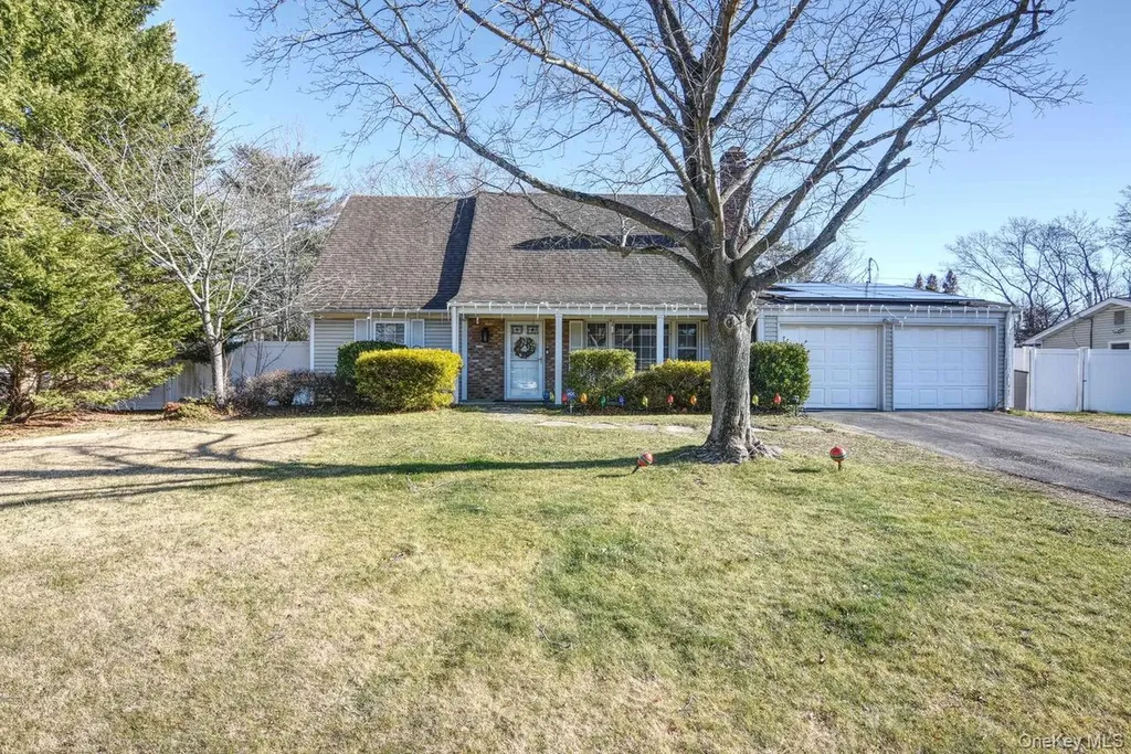 5 Wintergreen Drive Coram NY 11727
