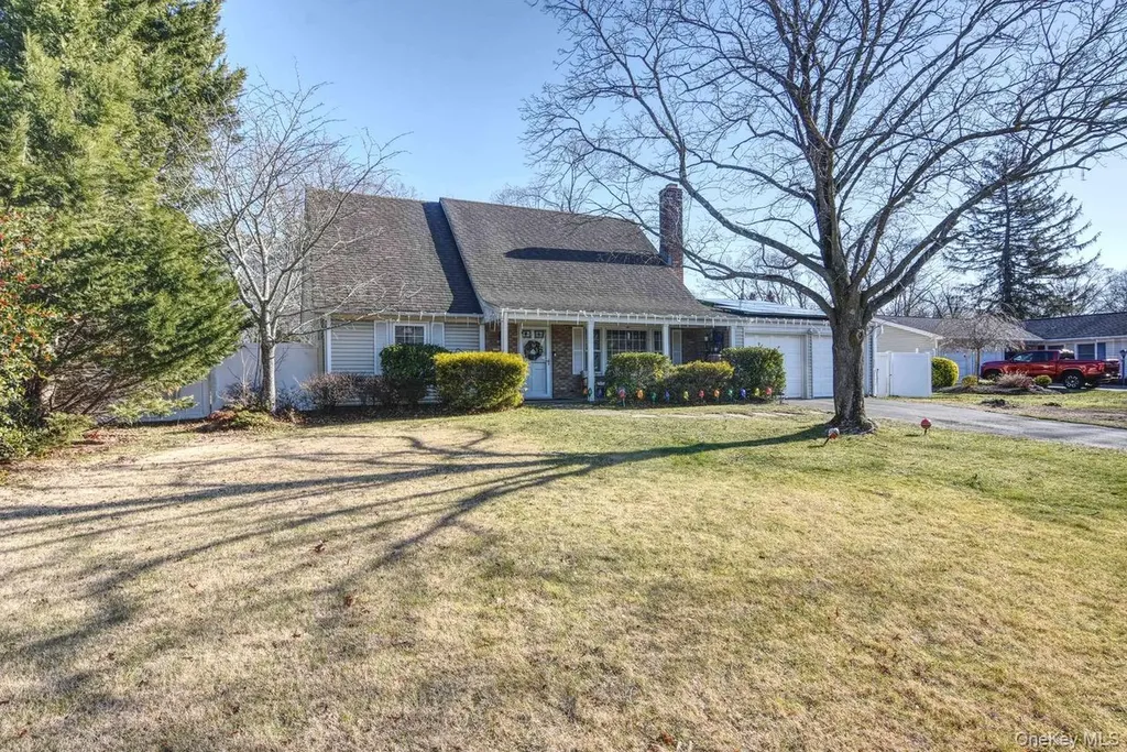 5 Wintergreen Drive Coram NY 11727