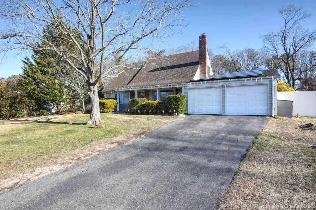 5 Wintergreen Drive Coram NY 11727
