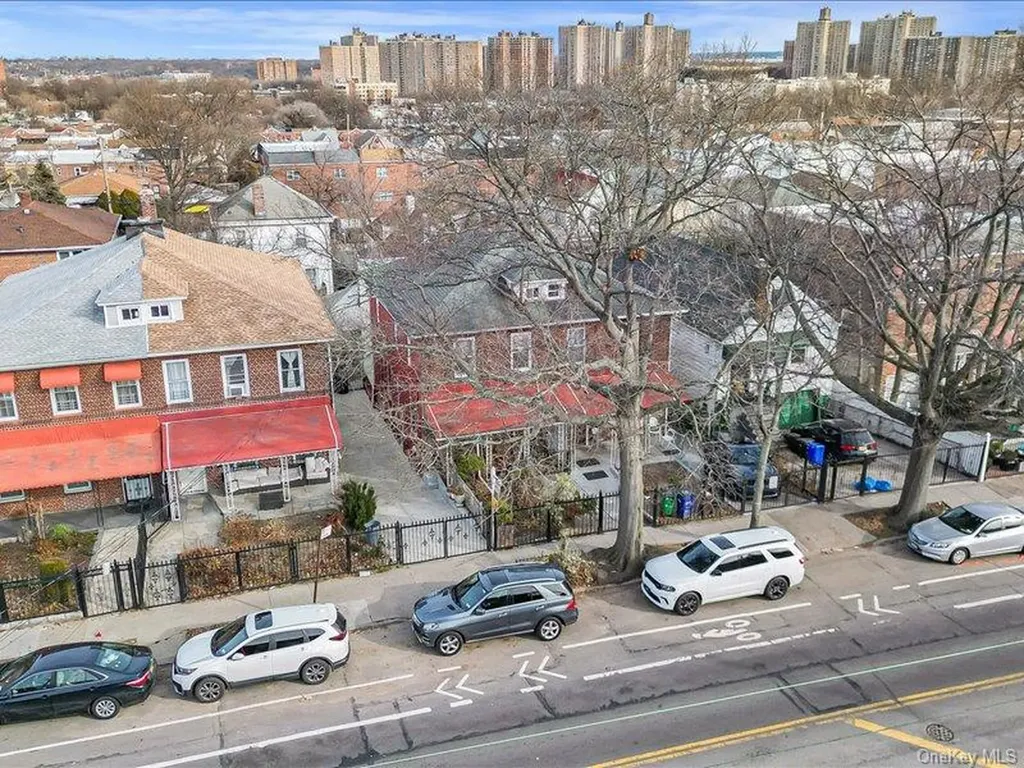 3330 Eastchester Road Bronx NY 10469