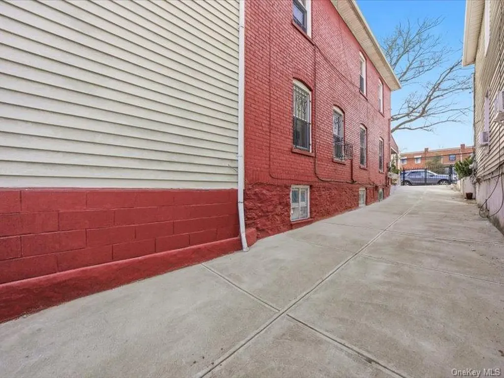 3330 Eastchester Road Bronx NY 10469