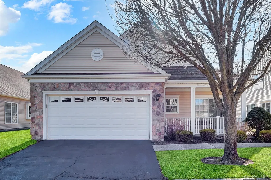 3 Louden Loop Mount Sinai NY 11766