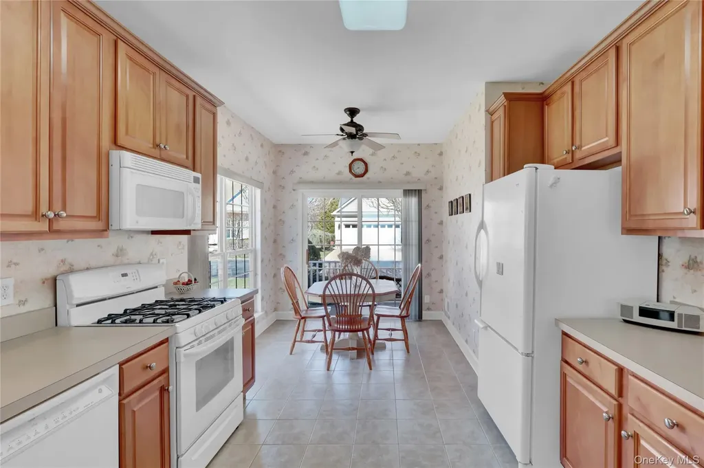 3 Louden Loop Mount Sinai NY 11766