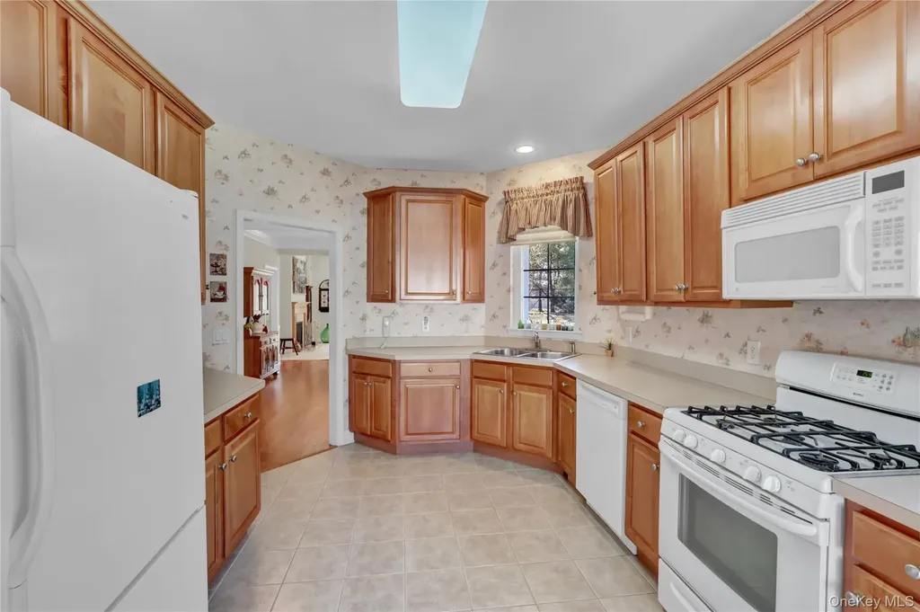 3 Louden Loop Mount Sinai NY 11766