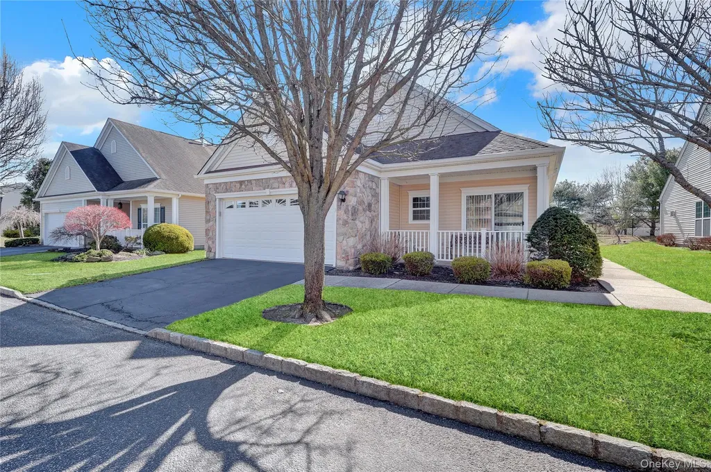 3 Louden Loop Mount Sinai NY 11766