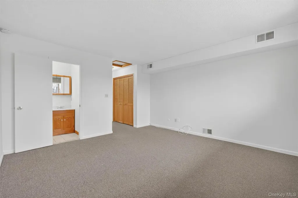26 Cooper Road Poughkeepsie NY 12603