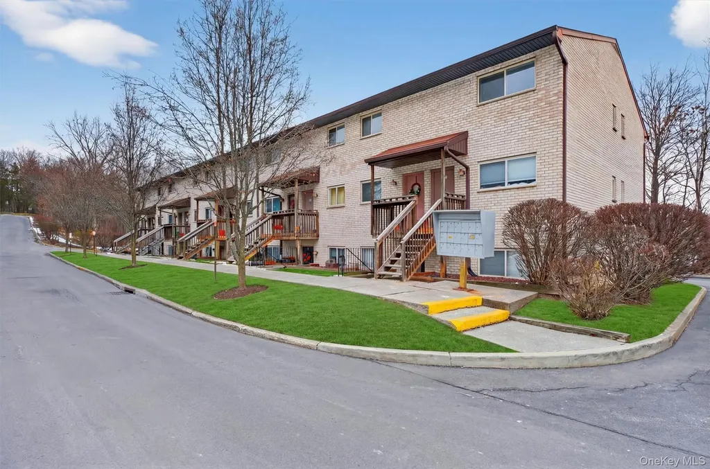 26 Cooper Road Poughkeepsie NY 12603