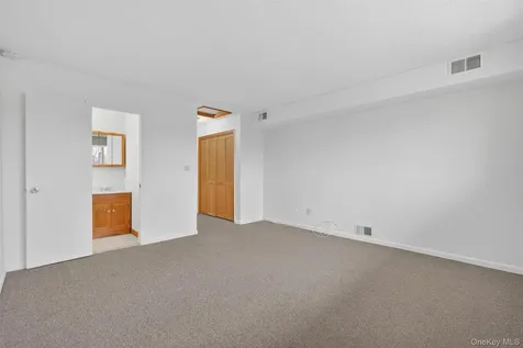 26 Cooper Road Poughkeepsie NY 12603