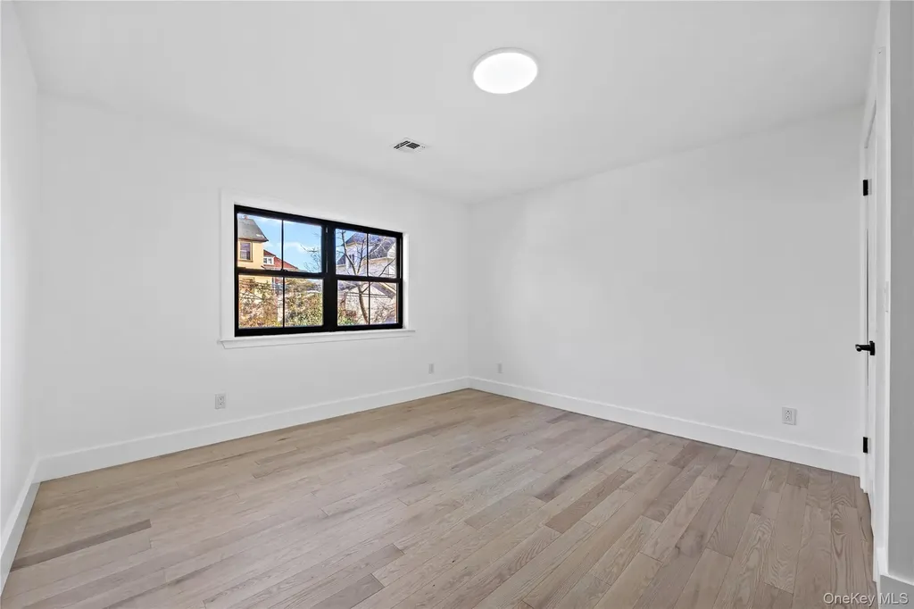3307 153rd Street Flushing NY 11354