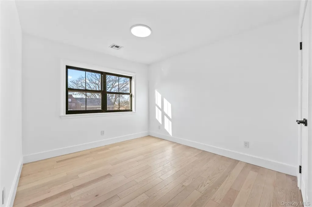 3307 153rd Street Flushing NY 11354
