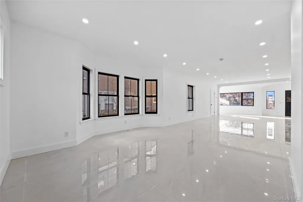 3307 153rd Street Flushing NY 11354