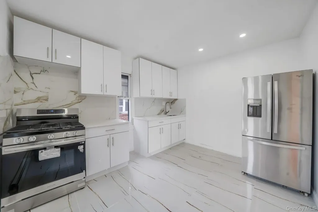 8703 168th Place Jamaica NY 11432